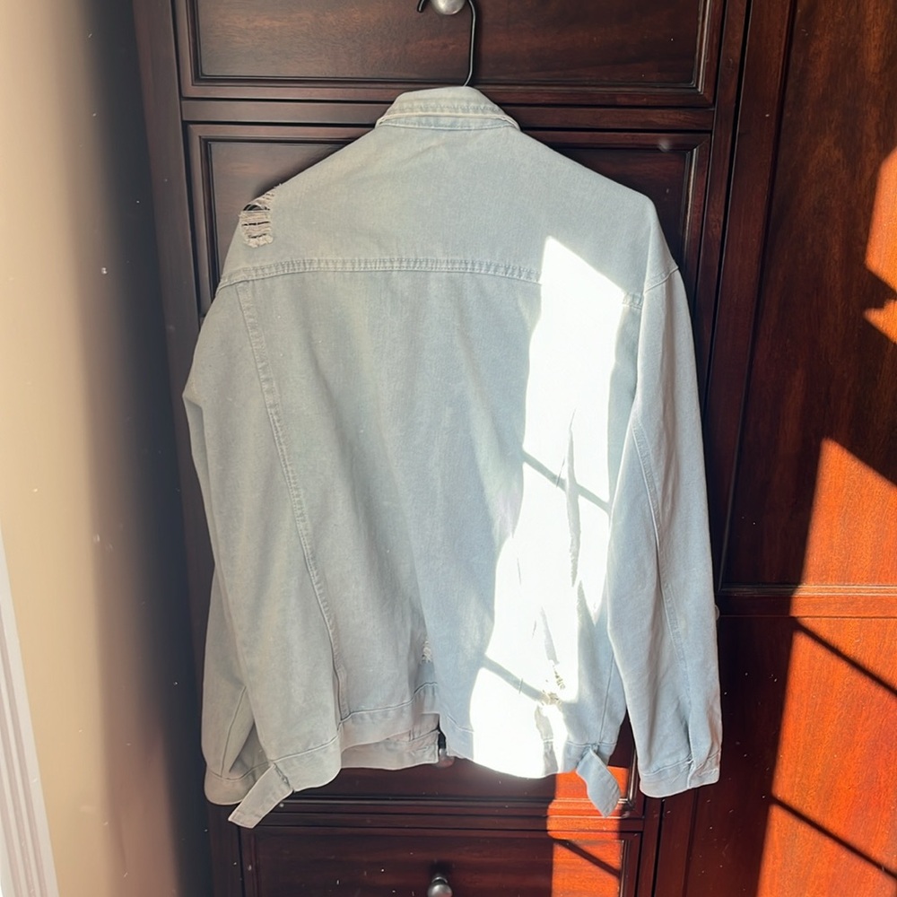 Trendy Ripped Jean Jacket - Picture 2 of 2